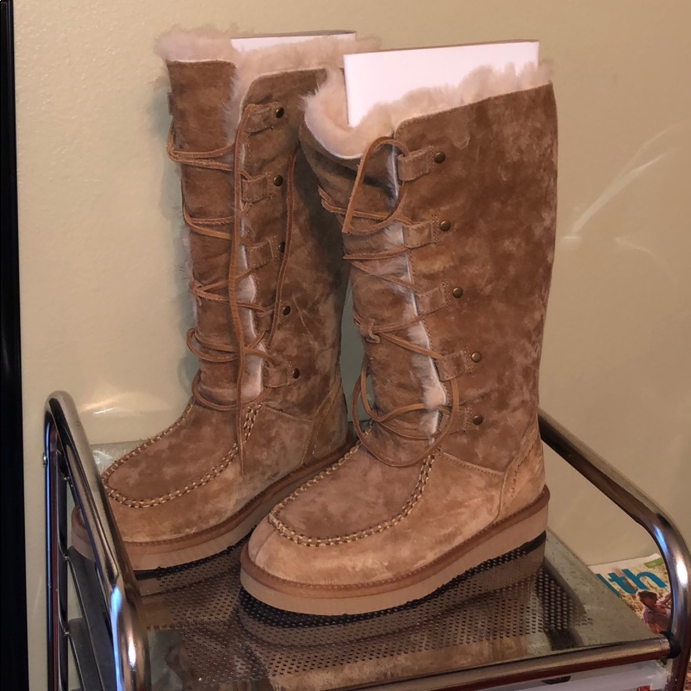 Women's Tan Suede Lace-Up Boots